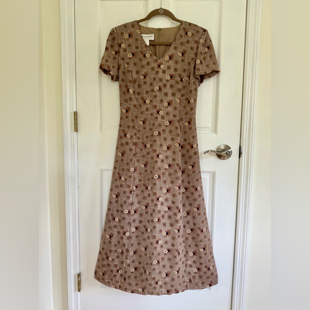 Donna Ricco A-Line Brown and Tan Maxi Dress